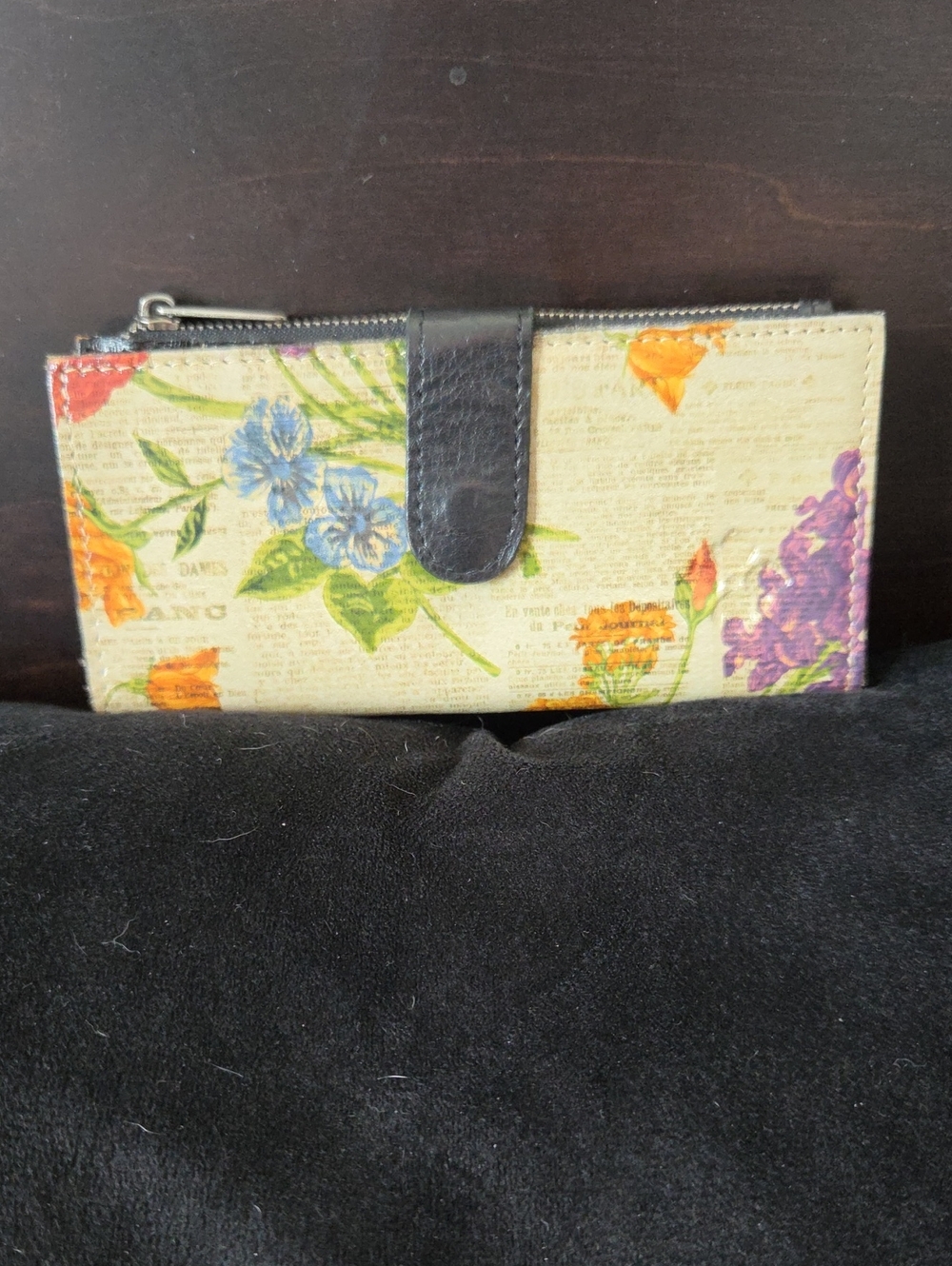 Patricia Nash Nazari Bifold Wallet Parisian Newspaper Floral Print Leather NWOT